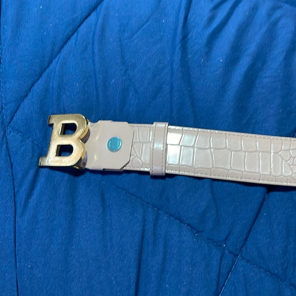 Men’s Bally belt great condition cream nude color